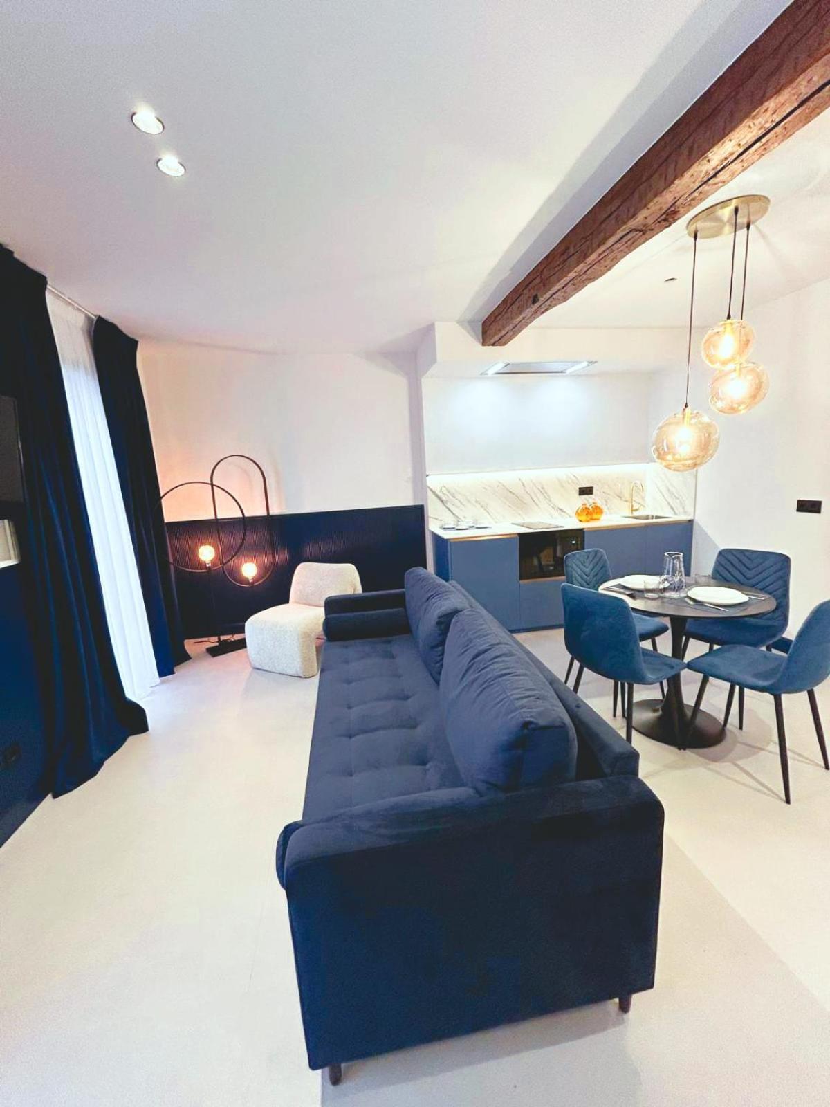 Lemon Suites Santander Bilik gambar